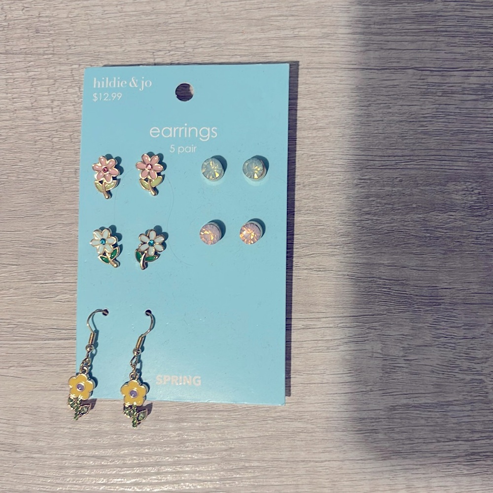 NWT 5 pair earrings